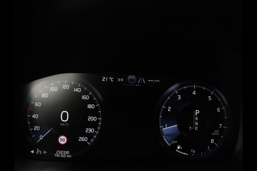 Volvo XC60 2.0 T5 Momentum | Trekhaak | Navigatie | Stoelverwarming | LED |