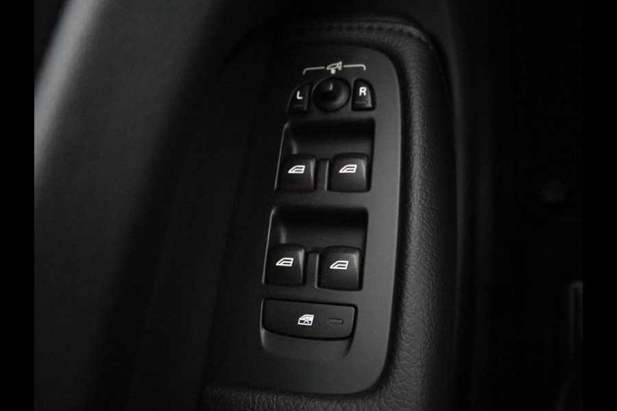 Volvo XC60 2.0 T5 Momentum | Trekhaak | Navigatie | Stoelverwarming | LED |