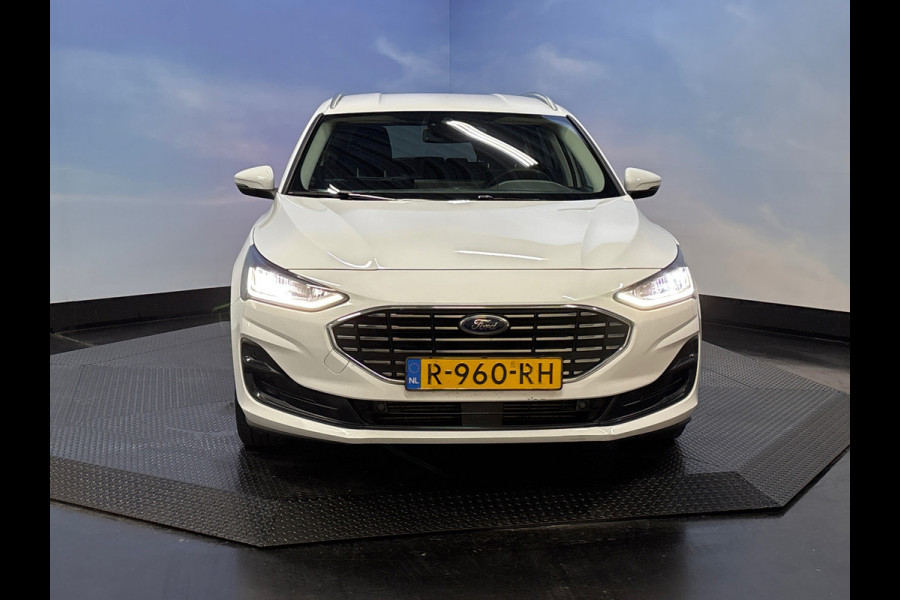 Ford FOCUS Wagon 1.0 EcoBoost Hybrid Titanium Navi | Clima | Cruise | PDC | Trekhaak