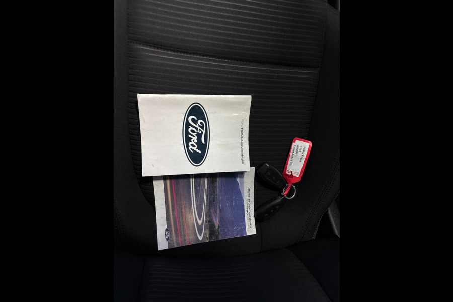 Ford FOCUS Wagon 1.0 EcoBoost Hybrid Titanium Navi | Clima | Cruise | PDC | Trekhaak