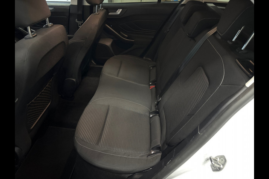 Ford FOCUS Wagon 1.0 EcoBoost Hybrid Titanium Navi | Clima | Cruise | PDC | Trekhaak
