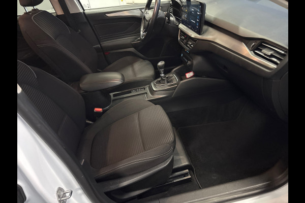 Ford FOCUS Wagon 1.0 EcoBoost Hybrid Titanium Navi | Clima | Cruise | PDC | Trekhaak
