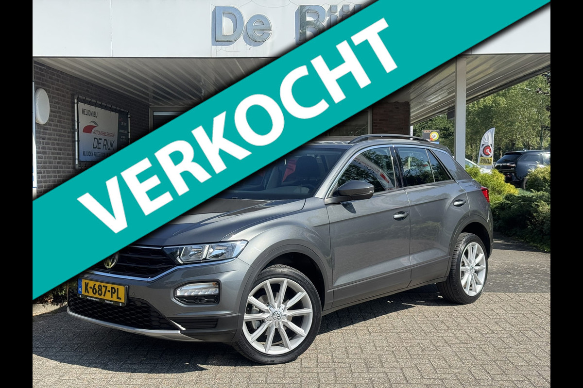 Volkswagen T-Roc 1.5 TSI Sport | Carplay/Android, ACC, Navi, Clima, PDC, Trekhaak |
