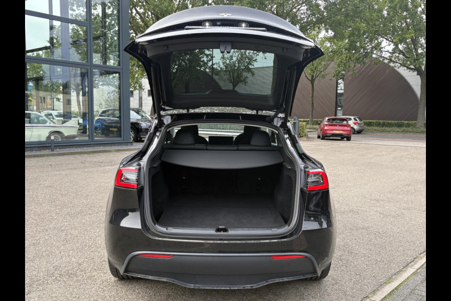 Tesla Model Y Long Range AWD 75 kWh VAN:40.900,- VOOR:37.440,- UW HERFSTVOORDEEL:3.460,- | SOH 94% | RIJKLAAR GELEVERD | AFNEEMBARE TREKHAAK |TESLA FABRIEKSGARANTIE TOT 06-2027 OF 80.000 KM | TESLA GARANTIE ACCU + AANDRIJFLIJN T/M 06-2031 OF 192.000 KM
