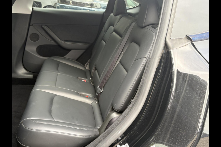 Tesla Model Y Long Range AWD 75 kWh VAN:40.900,- VOOR:37.440,- UW HERFSTVOORDEEL:3.460,- | SOH 94% | RIJKLAAR GELEVERD | AFNEEMBARE TREKHAAK |TESLA FABRIEKSGARANTIE TOT 06-2027 OF 80.000 KM | TESLA GARANTIE ACCU + AANDRIJFLIJN T/M 06-2031 OF 192.000 KM