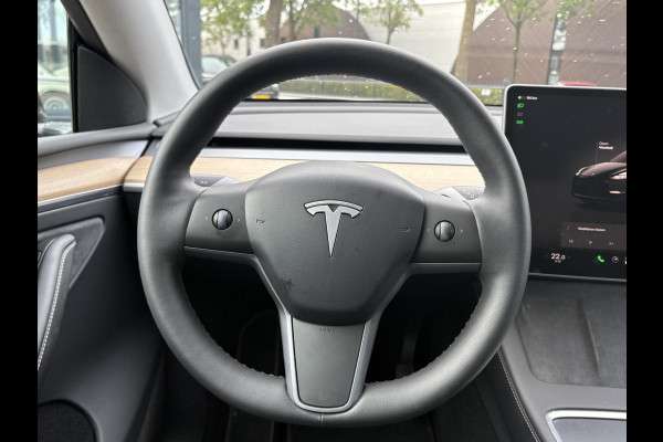 Tesla Model Y Long Range AWD 75 kWh VAN:40.900,- VOOR:37.440,- UW HERFSTVOORDEEL:3.460,- | SOH 94% | RIJKLAAR GELEVERD | AFNEEMBARE TREKHAAK |TESLA FABRIEKSGARANTIE TOT 06-2027 OF 80.000 KM | TESLA GARANTIE ACCU + AANDRIJFLIJN T/M 06-2031 OF 192.000 KM