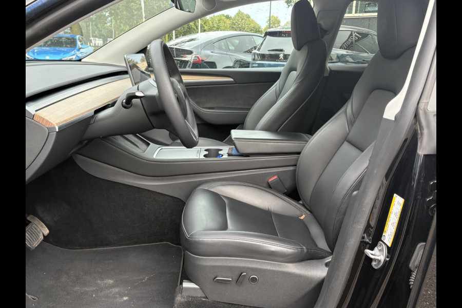 Tesla Model Y Long Range AWD 75 kWh VAN:40.900,- VOOR:37.440,- UW HERFSTVOORDEEL:3.460,- | SOH 94% | RIJKLAAR GELEVERD | AFNEEMBARE TREKHAAK |TESLA FABRIEKSGARANTIE TOT 06-2027 OF 80.000 KM | TESLA GARANTIE ACCU + AANDRIJFLIJN T/M 06-2031 OF 192.000 KM