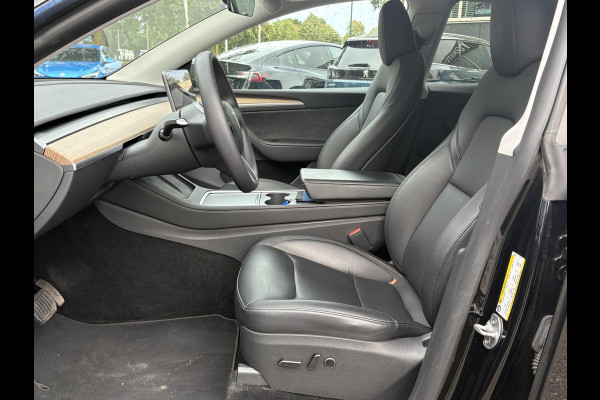 Tesla Model Y Long Range AWD 75 kWh VAN:40.900,- VOOR:37.440,- UW HERFSTVOORDEEL:3.460,- | SOH 94% | RIJKLAAR GELEVERD | AFNEEMBARE TREKHAAK |TESLA FABRIEKSGARANTIE TOT 06-2027 OF 80.000 KM | TESLA GARANTIE ACCU + AANDRIJFLIJN T/M 06-2031 OF 192.000 KM