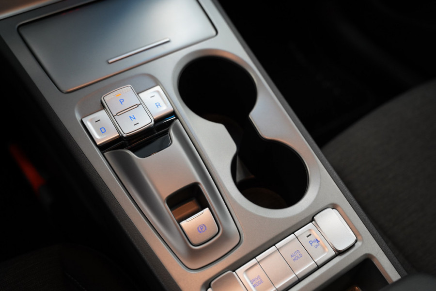 Hyundai Kona EV Comfort 64 kWh 3-Fase Warmtepomp Two-Tone Adaptive-Cruise Navigatie