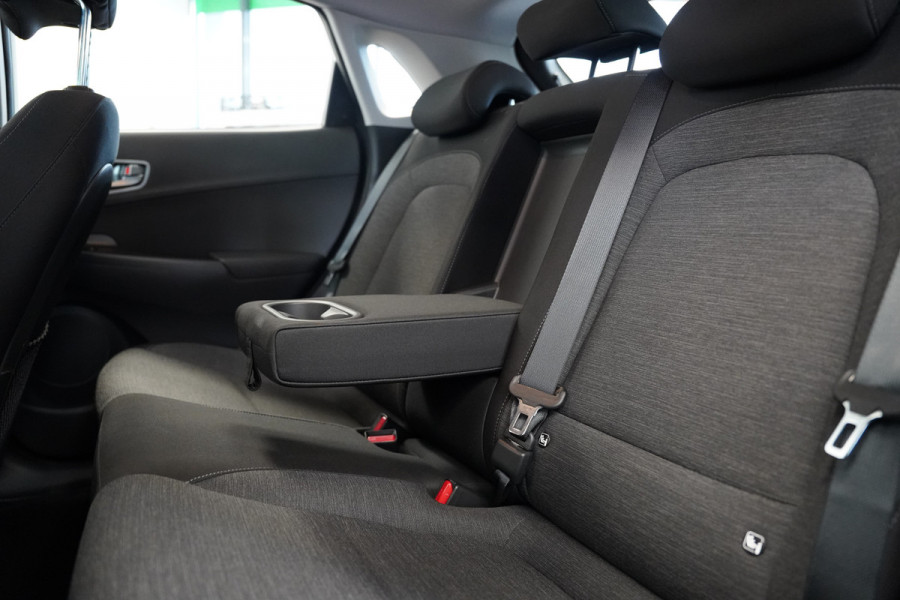 Hyundai Kona EV Comfort 64 kWh 3-Fase Warmtepomp Two-Tone Adaptive-Cruise Navigatie