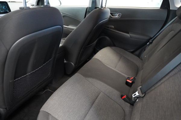 Hyundai Kona EV Comfort 64 kWh 3-Fase Warmtepomp Two-Tone Adaptive-Cruise Navigatie