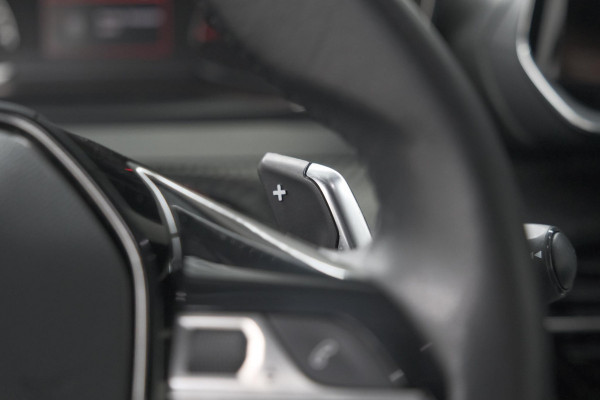 Peugeot 2008 PureTech 130 EAT8 Allure | Camera | Navigatie | Apple Carplay | Parkeersensoren