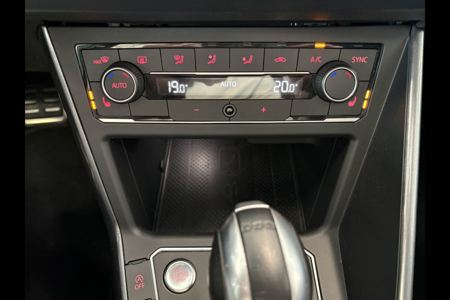 Volkswagen Polo 2.0 TSi 200pk GTi DSG 5-drs. SCHUIFDAK/BEATS/KEYLESS/CAMERA/DODEHOEK/1E EIGENAAR!