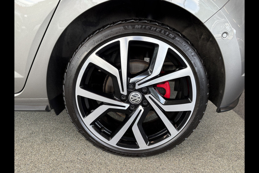 Volkswagen Polo 2.0 TSi 200pk GTi DSG 5-drs. SCHUIFDAK/BEATS/KEYLESS/CAMERA/DODEHOEK/1E EIGENAAR!