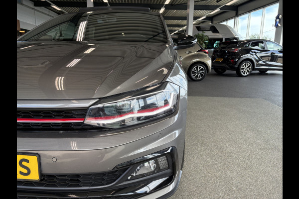 Volkswagen Polo 2.0 TSi 200pk GTi DSG 5-drs. SCHUIFDAK/BEATS/KEYLESS/CAMERA/DODEHOEK/1E EIGENAAR!