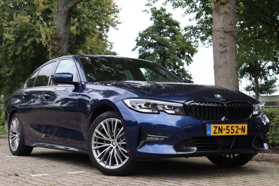 BMW 3-serie 320i Executive Edition | Lederen bekleding | ACC | Carplay |