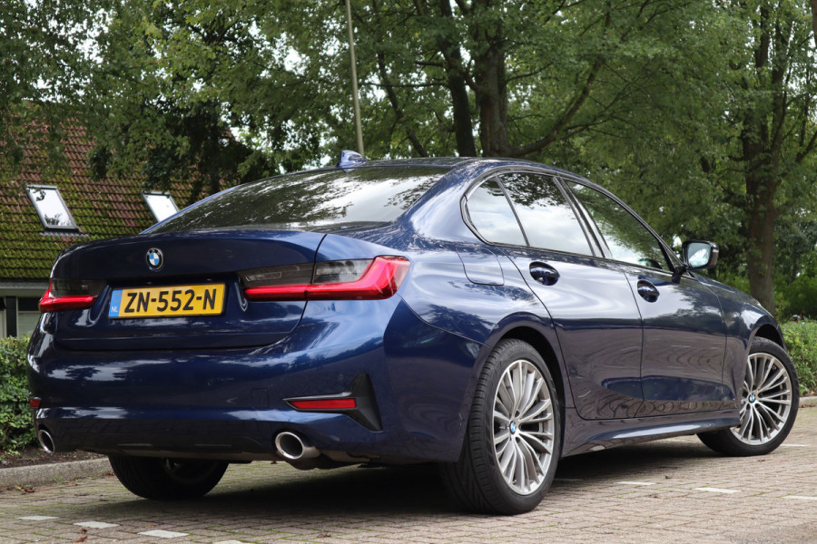 BMW 3-serie 320i Executive Edition | Lederen bekleding | ACC | Carplay |