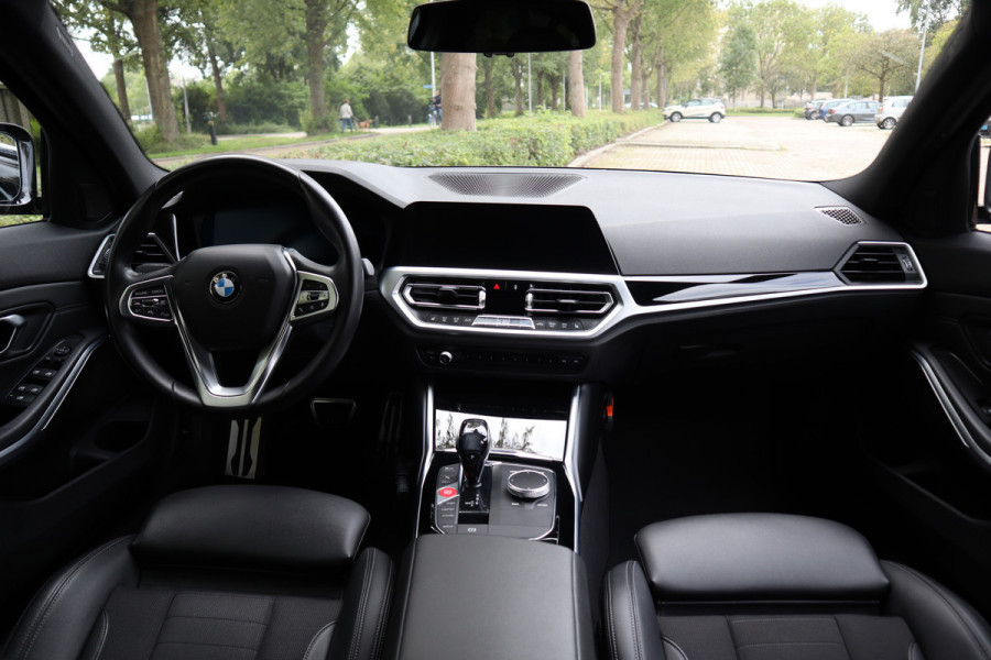 BMW 3-serie 320i Executive Edition | Lederen bekleding | ACC | Carplay |