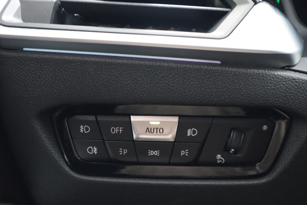 BMW 3-serie 320i Executive Edition | Lederen bekleding | ACC | Carplay |