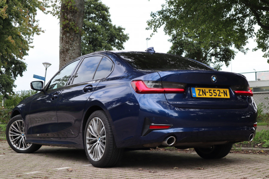 BMW 3-serie 320i Executive Edition | Lederen bekleding | ACC | Carplay |