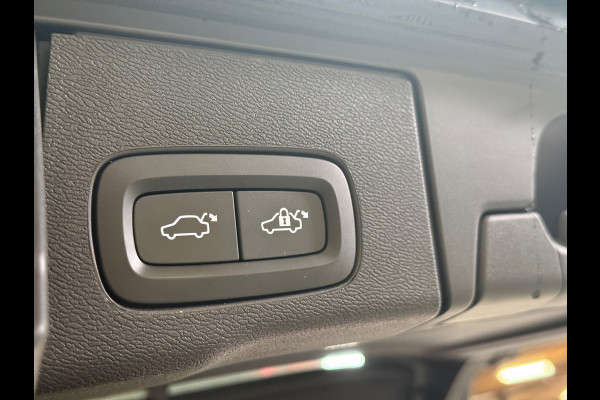 Volvo XC60 2.0 Recharge T6 AWD Business Pro | Pano | Carplay | Trekhaak | Camera | Stuur/Stoelverwarming