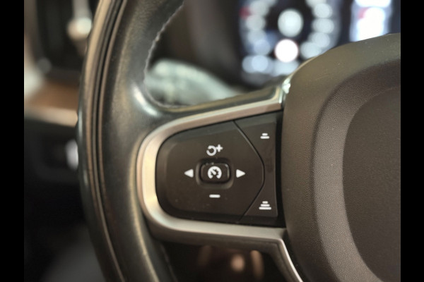 Volvo XC60 2.0 Recharge T6 AWD Business Pro | Pano | Carplay | Trekhaak | Camera | Stuur/Stoelverwarming