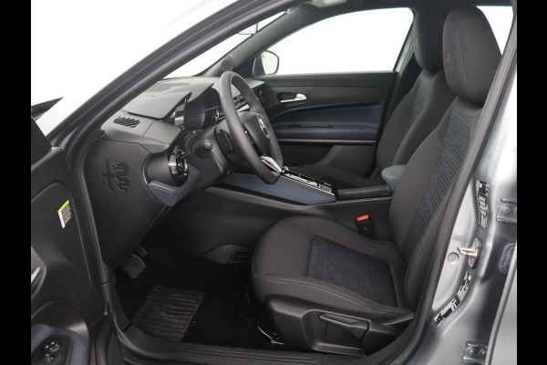 Alfa Romeo junior 1.2 Turbo Hybrid Ibrida | LED | Parkeerhulp | Apple Carplay |