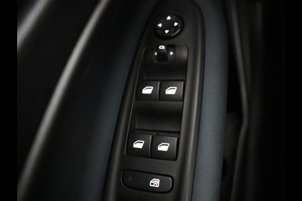 Alfa Romeo junior 1.2 Turbo Hybrid Ibrida | LED | Parkeerhulp | Apple Carplay |