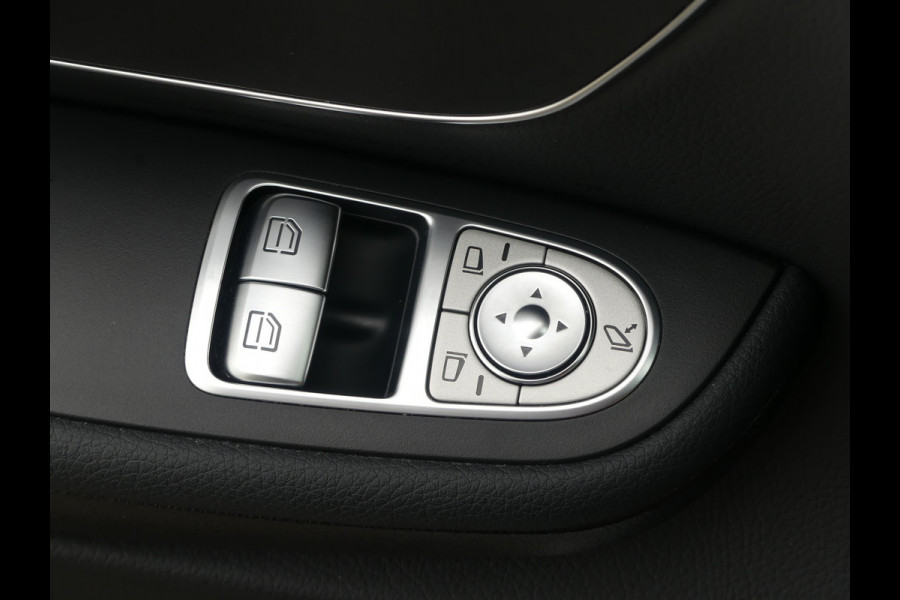 Mercedes-Benz V-Klasse 220D Lang Dubbel Cabine LED/LEER/Trekhaak/Burmester