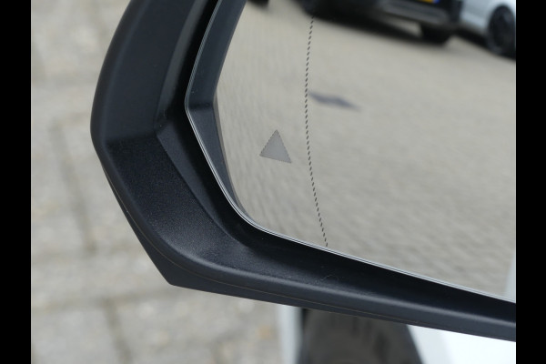 Mercedes-Benz V-Klasse 220D Lang Dubbel Cabine LED/LEER/Trekhaak/Burmester