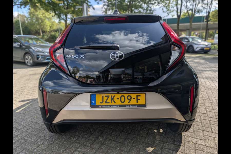 Toyota Aygo X 1.0 VVT-i S-CVT first