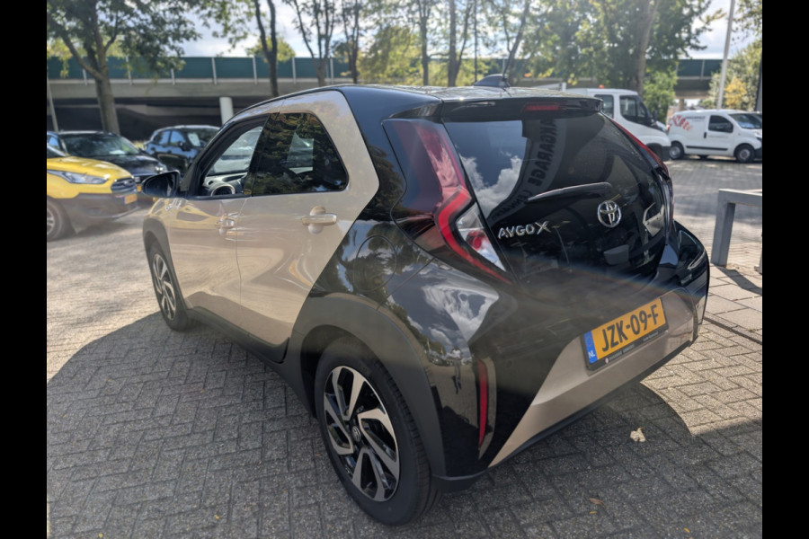 Toyota Aygo X 1.0 VVT-i S-CVT first