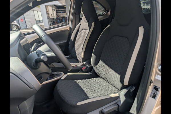 Toyota Aygo X 1.0 VVT-i S-CVT first