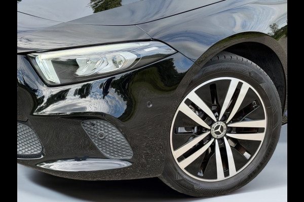 Mercedes-Benz A-Klasse 250 e Business Solution Luxury Limited, leder, sfeerverlichting, trekhaak,1 e eigenaar, NL auto met nap