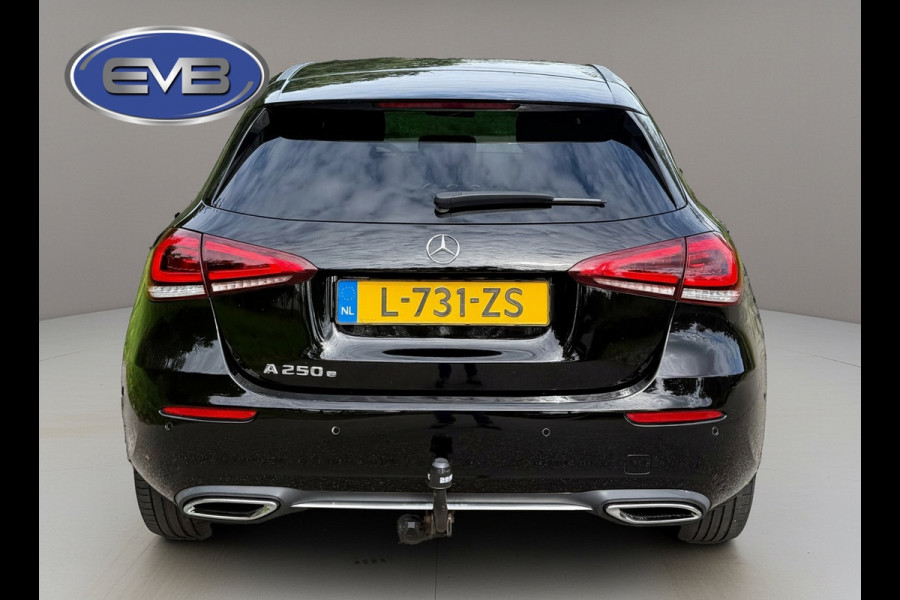 Mercedes-Benz A-Klasse 250 e Business Solution Luxury Limited, leder, sfeerverlichting, trekhaak,1 e eigenaar, NL auto met nap