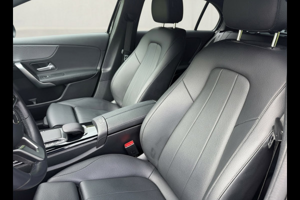 Mercedes-Benz A-Klasse 250 e Business Solution Luxury Limited, leder, sfeerverlichting, trekhaak,1 e eigenaar, NL auto met nap