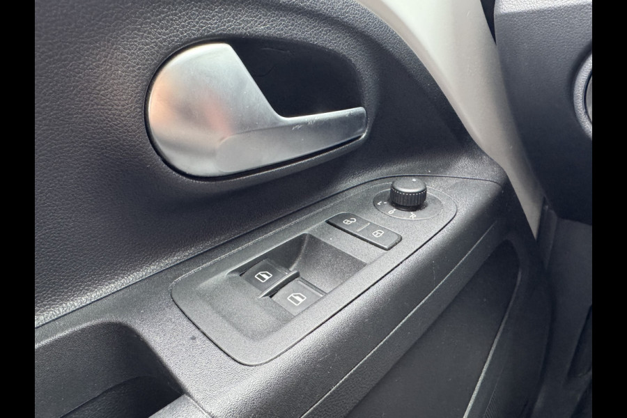 Volkswagen up! 1.0 - 66PK UP! AIRCO/STOELVERW./5-DEURS