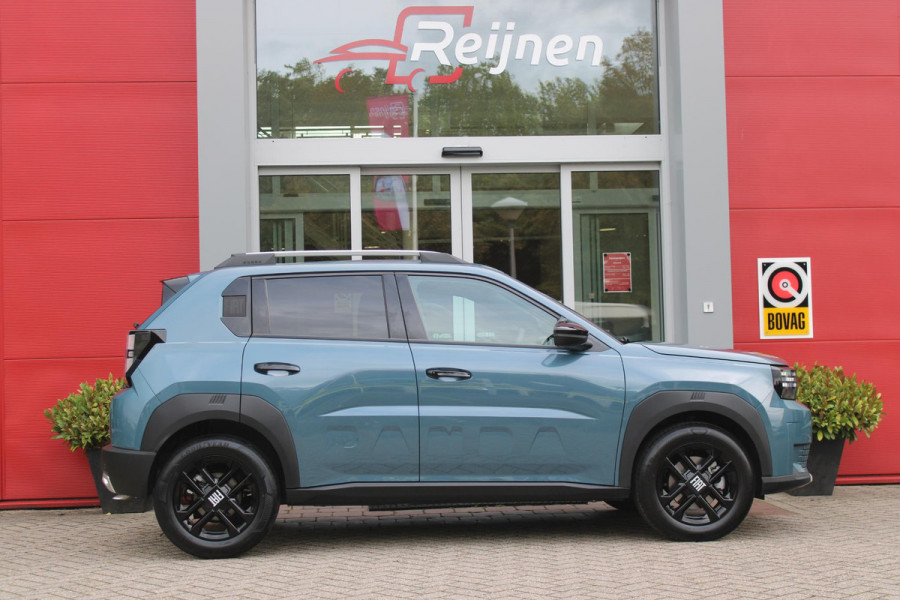 Fiat Grande Panda 1.2 Hybrid 110PK AUTOMAAT ICON | PACK STYLE: 16" LICHTMETALEN VELGEN HOOGGLANS ZWART, DAKRAILS ZWART, EXTRA GETINTE ACHTERRUITEN, IN HOOGTE VERSTELBARE PASSAGIERSSTOEL, MIDDENARMSTEUN, STYLE VOOR EN ACHTERBUMPER, STYLE DASHBOARD) | CRUISE CONTROL | DAB+ RADIO | APPLE CARPLAY/ANDROID AUTO |