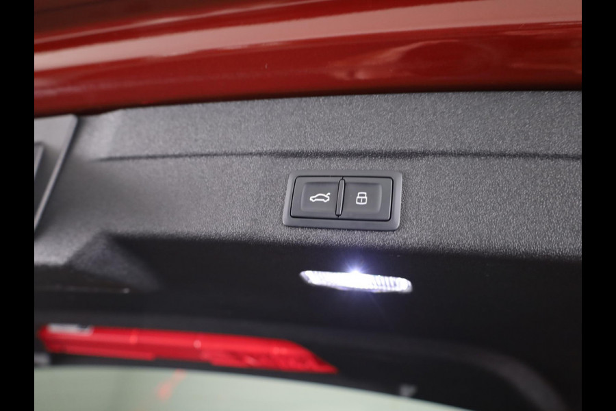 Audi A5 Avant 2.0 e-hybrid quattro S edition Quattro 367pk | Private lease vanaf €1016,- | Lederen bekleding | MMI Bijrijdersscherm | Elektrisch verstelbare voorstoel met geheugen
