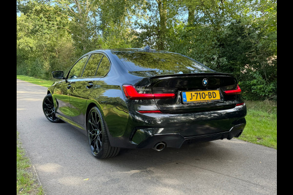 BMW 3 Serie 318i High Executive Edition | M-Pakket + Vol-Leder Nu € 22.975,-!!!