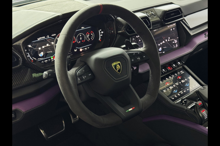 Lamborghini Urus 4.0 V8 SE 800 PK ALLE OPTIES/CARBON /AD PERSONAM/ VIOLA MITHRAS/ PANO / MASSAGE phev . Viola Mithras