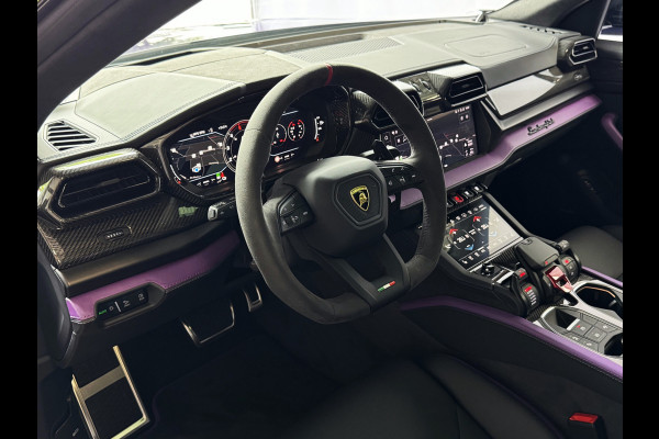 Lamborghini Urus 4.0 V8 SE 800 PK ALLE OPTIES/CARBON /AD PERSONAM/ VIOLA MITHRAS/ PANO / MASSAGE phev . Viola Mithras