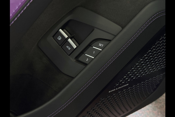 Lamborghini Urus 4.0 V8 SE 800 PK ALLE OPTIES/CARBON /AD PERSONAM/ VIOLA MITHRAS/ PANO / MASSAGE phev . Viola Mithras