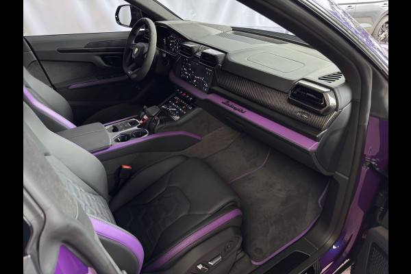 Lamborghini Urus 4.0 V8 SE 800 PK ALLE OPTIES/CARBON /AD PERSONAM/ VIOLA MITHRAS/ PANO / MASSAGE phev . Viola Mithras
