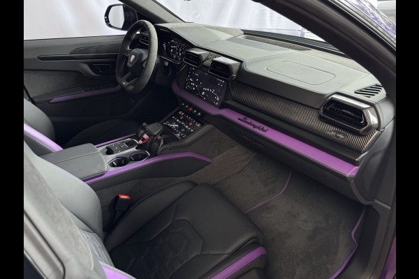 Lamborghini Urus 4.0 V8 SE 800 PK ALLE OPTIES/CARBON /AD PERSONAM/ VIOLA MITHRAS/ PANO / MASSAGE phev . Viola Mithras