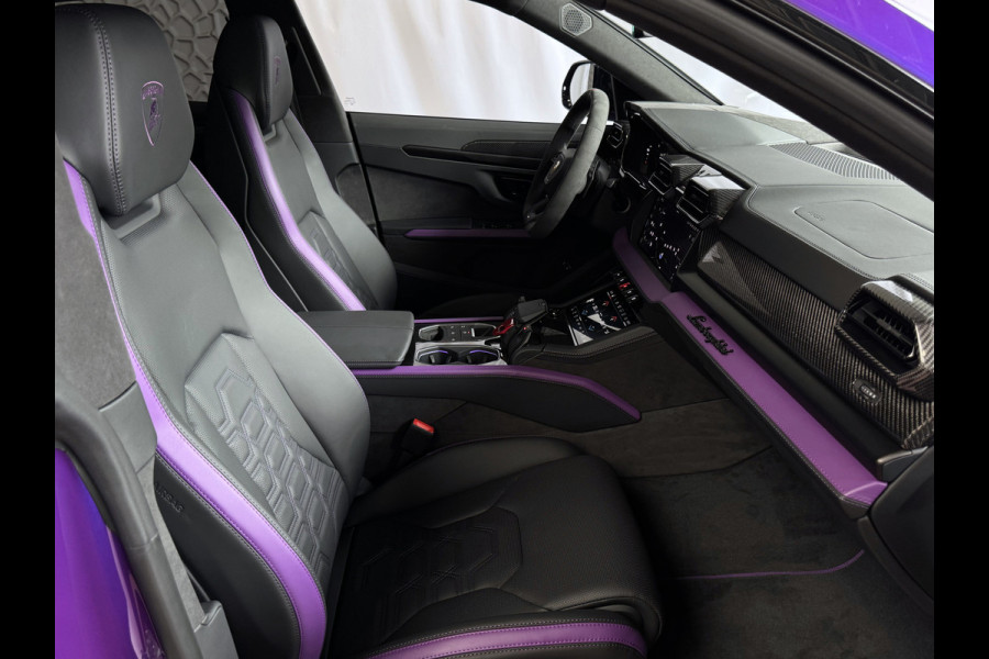 Lamborghini Urus 4.0 V8 SE 800 PK ALLE OPTIES/CARBON /AD PERSONAM/ VIOLA MITHRAS/ PANO / MASSAGE phev . Viola Mithras