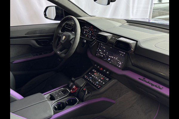 Lamborghini Urus 4.0 V8 SE 800 PK ALLE OPTIES/CARBON /AD PERSONAM/ VIOLA MITHRAS/ PANO / MASSAGE phev . Viola Mithras