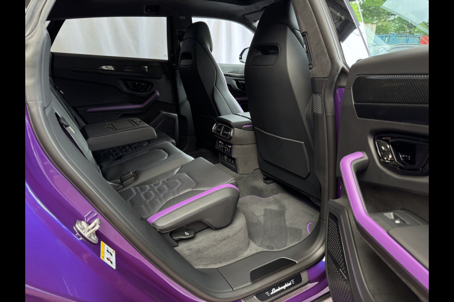 Lamborghini Urus 4.0 V8 SE 800 PK ALLE OPTIES/CARBON /AD PERSONAM/ VIOLA MITHRAS/ PANO / MASSAGE phev . Viola Mithras