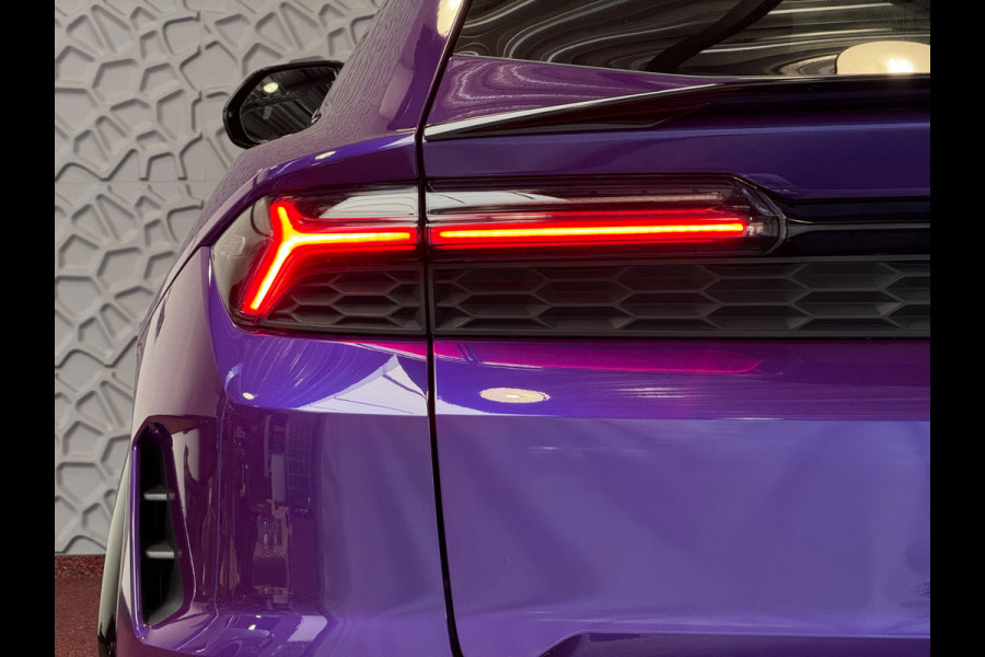 Lamborghini Urus 4.0 V8 SE 800 PK ALLE OPTIES/CARBON /AD PERSONAM/ VIOLA MITHRAS/ PANO / MASSAGE phev . Viola Mithras