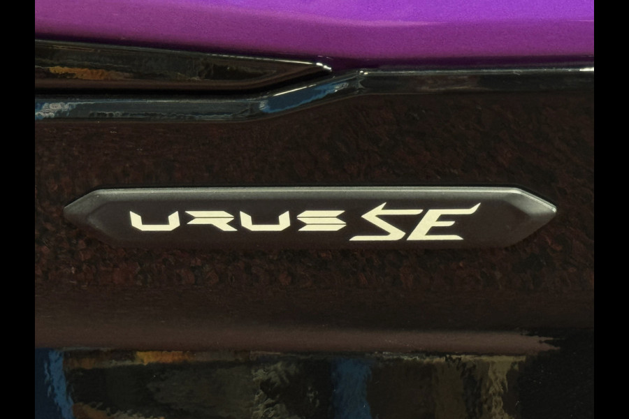 Lamborghini Urus 4.0 V8 SE 800 PK ALLE OPTIES/CARBON /AD PERSONAM/ VIOLA MITHRAS/ PANO / MASSAGE phev . Viola Mithras